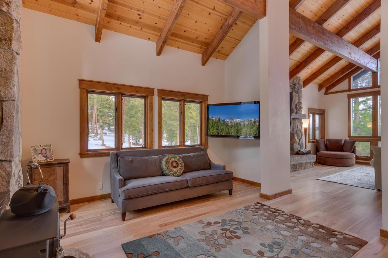 Kings Way Lake View - Spacious 4 Bedroom W Private Hot Tub, Pool Table! Tahoe Vista Bagian luar foto