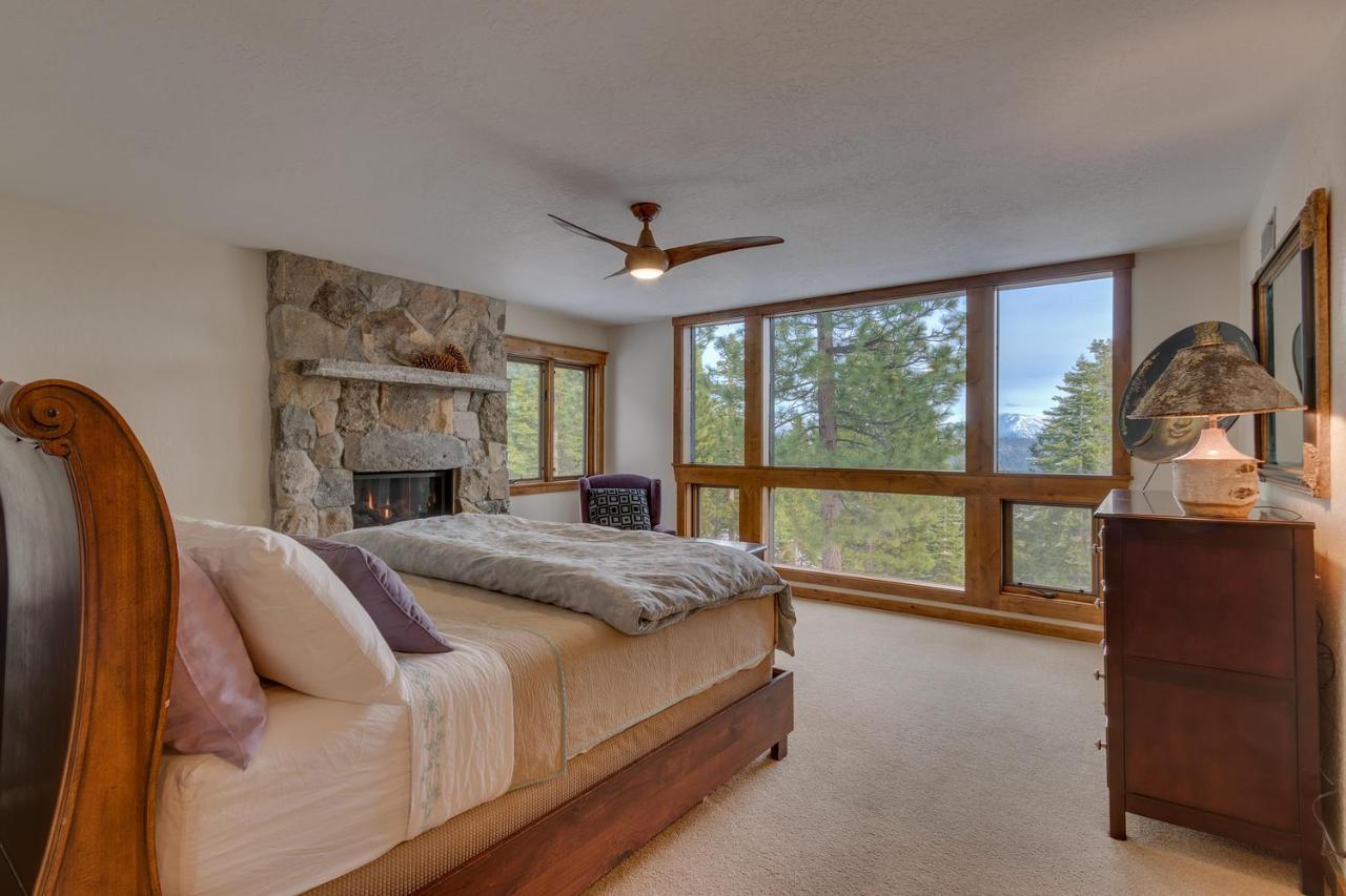 Kings Way Lake View - Spacious 4 Bedroom W Private Hot Tub, Pool Table! Tahoe Vista Bagian luar foto