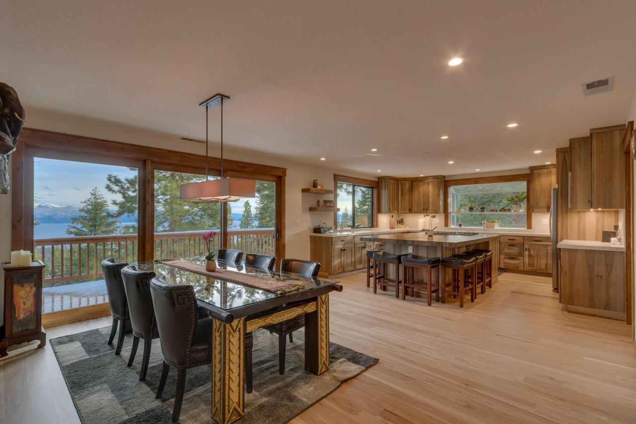 Kings Way Lake View - Spacious 4 Bedroom W Private Hot Tub, Pool Table! Tahoe Vista Bagian luar foto